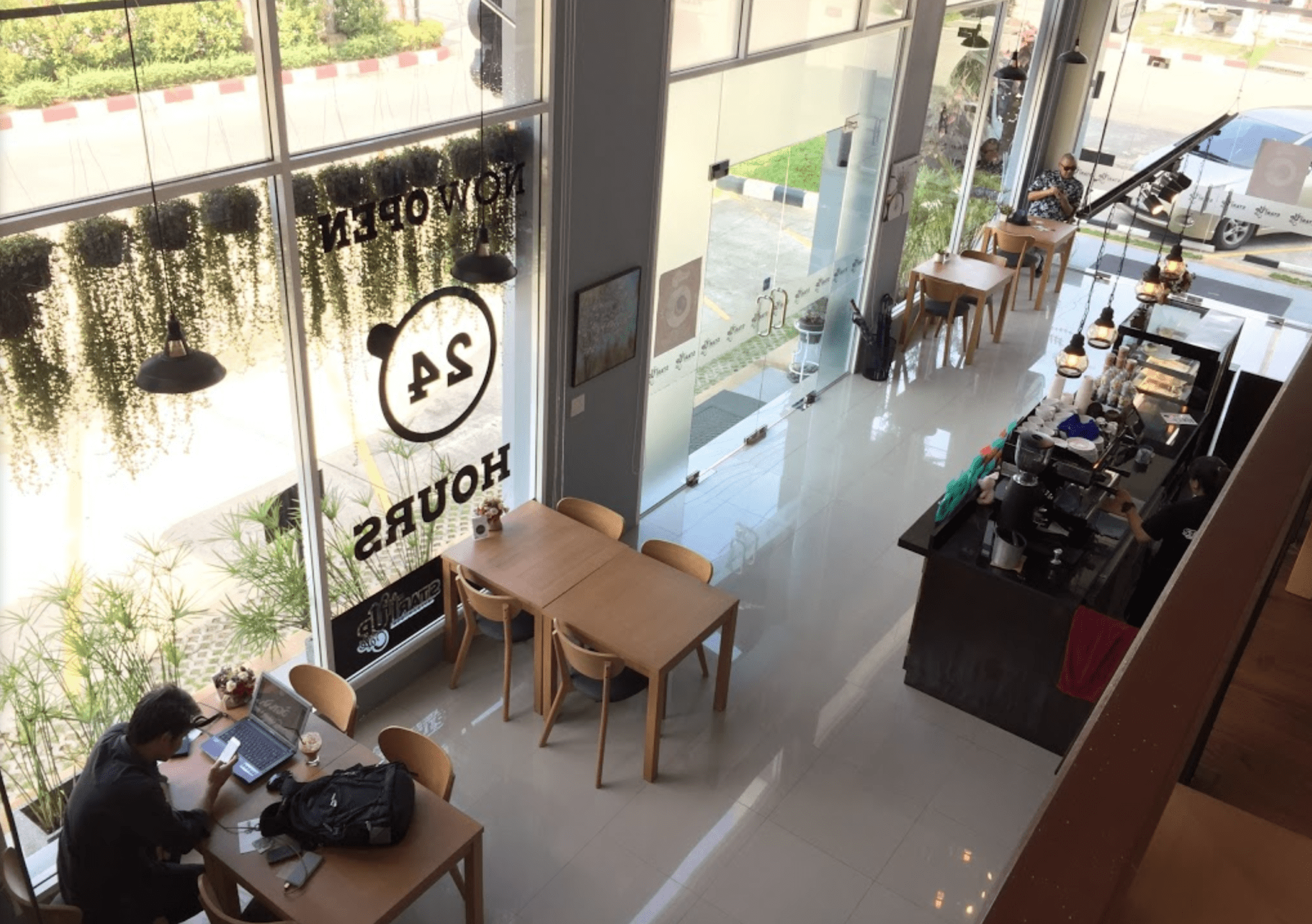 Start Up Cafe Chiang Mai Coworking Space and Coffee Shop